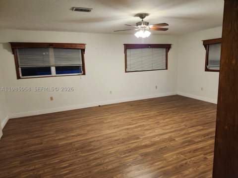 690 NW 19th St, Homestead FL - photo 6 of 12