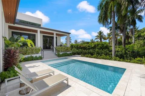 2161 NE 124th St, North Miami FL - photo 12 of 13