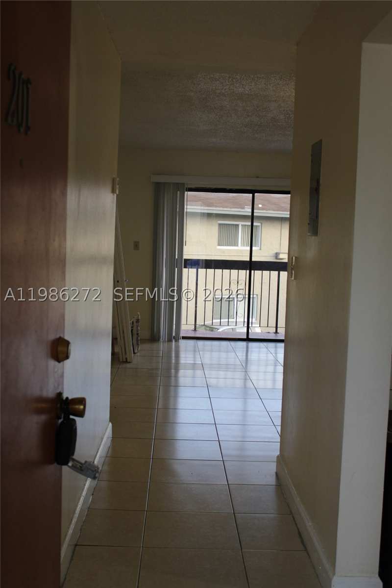 2 bedroom Condominium at 2295 W 53rd Pl 201, Expo Towers Condo, Hialeah — photo 1