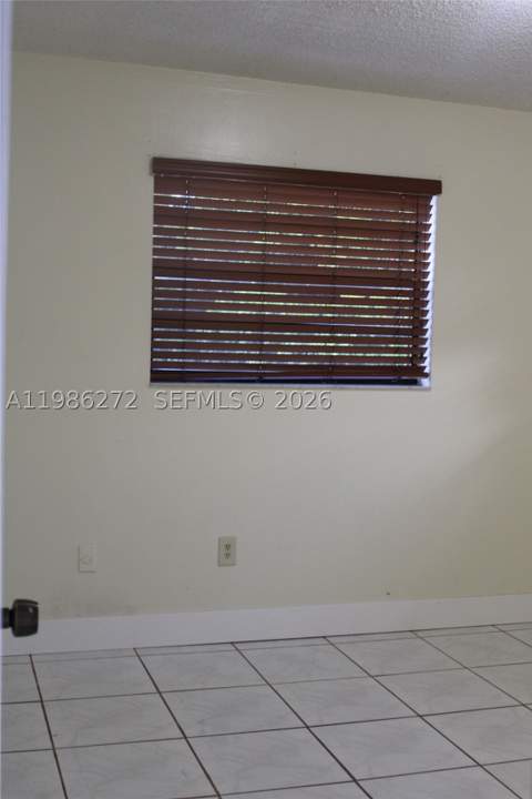 2295 W 53rd Pl 201, Hialeah FL - photo 8 of 19