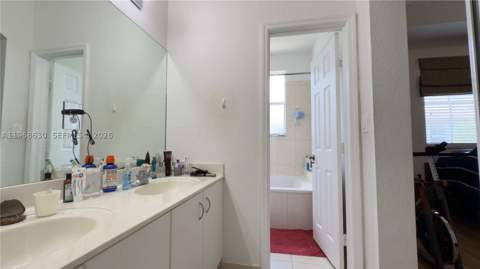 10840 NW 79th St, Doral FL - photo 21 of 43
