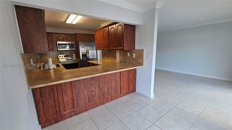 2 bedroom Condominium at 5800 SW 127th Ave 2109, Miller Gardens Condo, Miami — photo 3