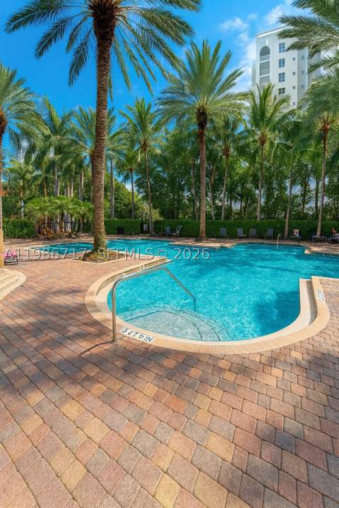 17150 N Bay Rd 2319, Sunny Isles Beach FL - photo 12 of 14
