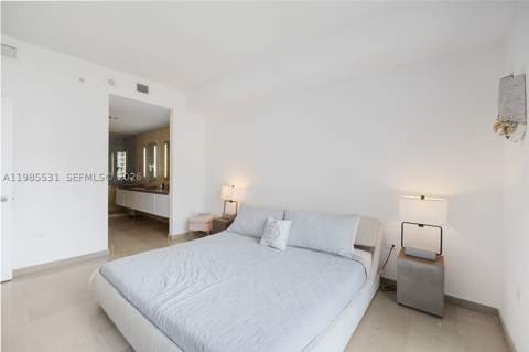 88 SW 7th St 1010, Miami FL - photo 18 of 39