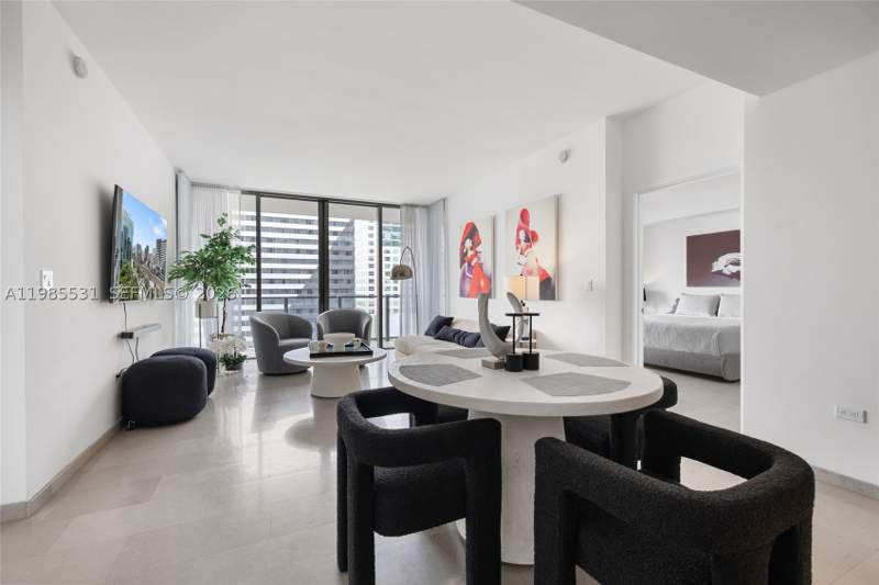2 bedroom Condominium at 88 SW 7th St 1010, Rise Condo, Miami — photo 4