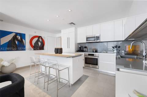 88 SW 7th St 1010, Miami FL - photo 7 of 39