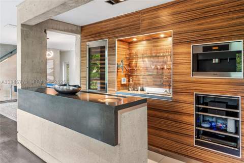 1606 S Bayshore Dr, Miami FL - photo 10 of 73