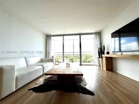 16850 S Glades Dr 8C, North Miami Beach FL - photo 8 of 26