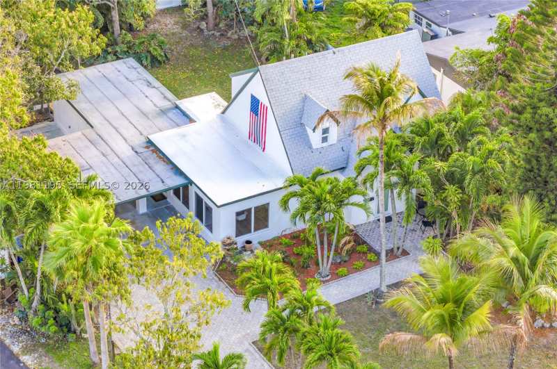 3 bedroom SingleFamilyResidence at 1960 NE 182nd St, Fulford By The Sea, North Miami Beach — photo 1