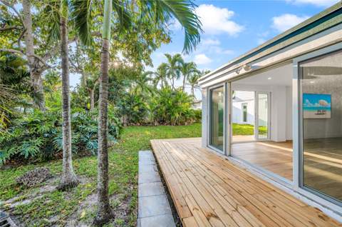 1960 NE 182nd St, North Miami Beach FL - photo 23 of 27