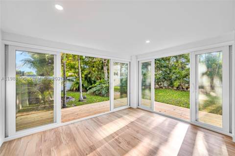 1960 NE 182nd St, North Miami Beach FL - photo 7 of 27