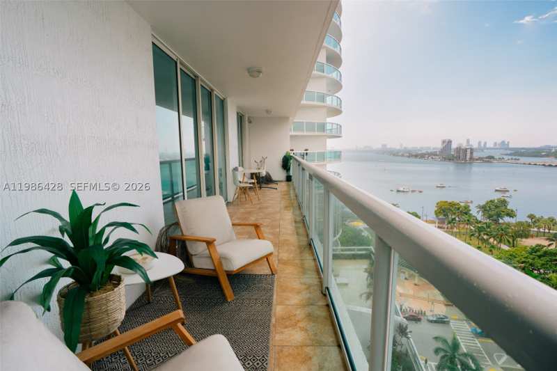 2 bedroom Condominium at 1800 N Bayshore Dr 1412, 1800 Club Condo, Miami — photo 1