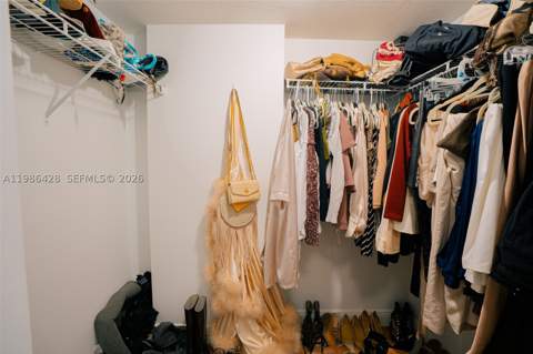 1800 N Bayshore Dr 1412, Miami FL - photo 19 of 32