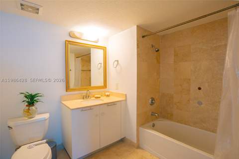 1800 N Bayshore Dr 1412, Miami FL - photo 22 of 32