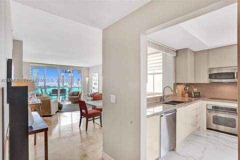 3340 NE 190th St 1409, Aventura FL - photo 8 of 37