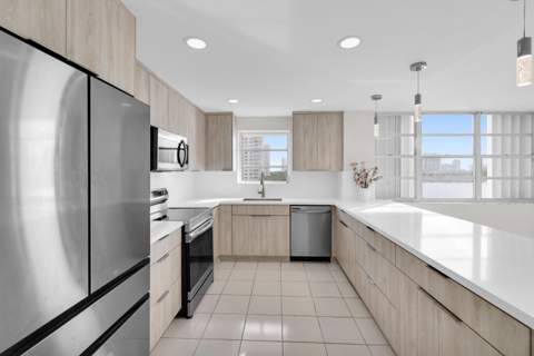 2780 NE 183rd Street 716, Aventura FL - photo 10 of 46