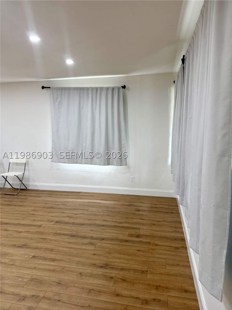 3 bedroom SingleFamilyResidence at 11201 NE 3rd Ave, Castilian Court, Miami — photo 4