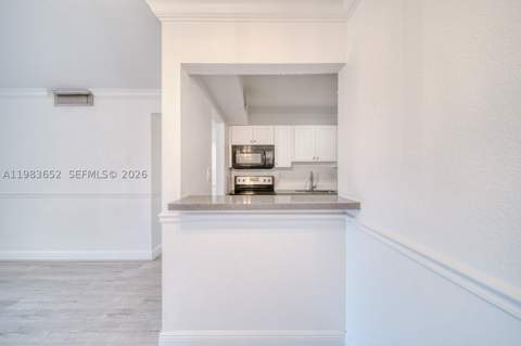 9459 SW 76th St R5, Miami FL - photo 10 of 33
