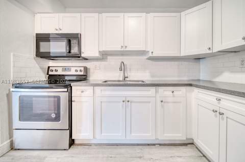 9459 SW 76th St R5, Miami FL - photo 8 of 33