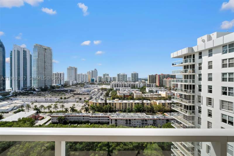 2 bedroom Condominium at 230 S 174th St 2202, Winston Tower 300 Condo, Sunny Isles Beach — photo 3