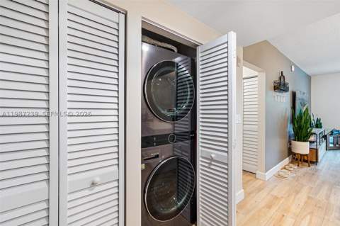 7290 SW 90th St 202, Miami FL - photo 16 of 28