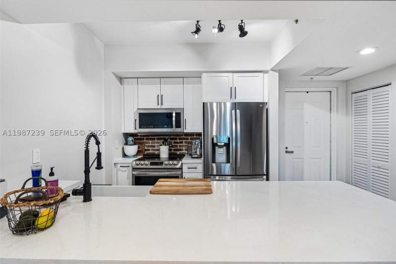 1 bedroom Condominium at 7290 SW 90th St 202, Downtown Dadeland Condo N, Miami — photo 5