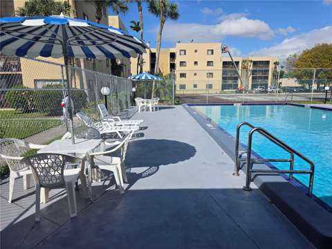 8615 NW 8th St 319, Miami FL - photo 17 of 22