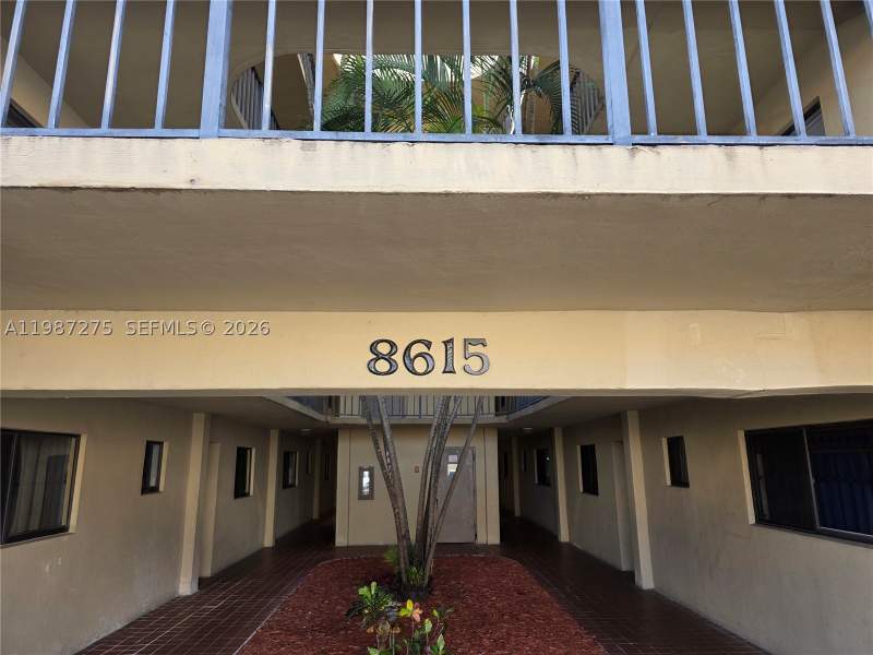 3 bedroom Condominium at 8615 NW 8th St 319, Fox Chase Condo #1, Miami — photo 3