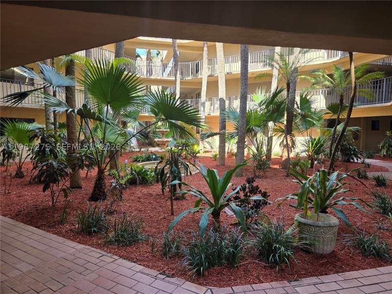 3 bedroom Condominium at 8615 NW 8th St 319, Fox Chase Condo #1, Miami — photo 5