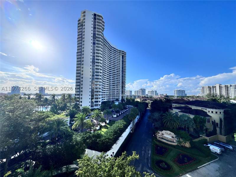 3 bedroom Condominium at 2000 Island Blvd 606, 2000 Isl Blvd Williams Is, Aventura — photo 4