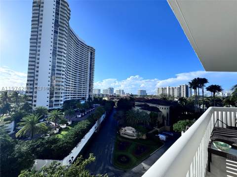 2000 Island Blvd 606, Aventura FL - photo 7 of 9