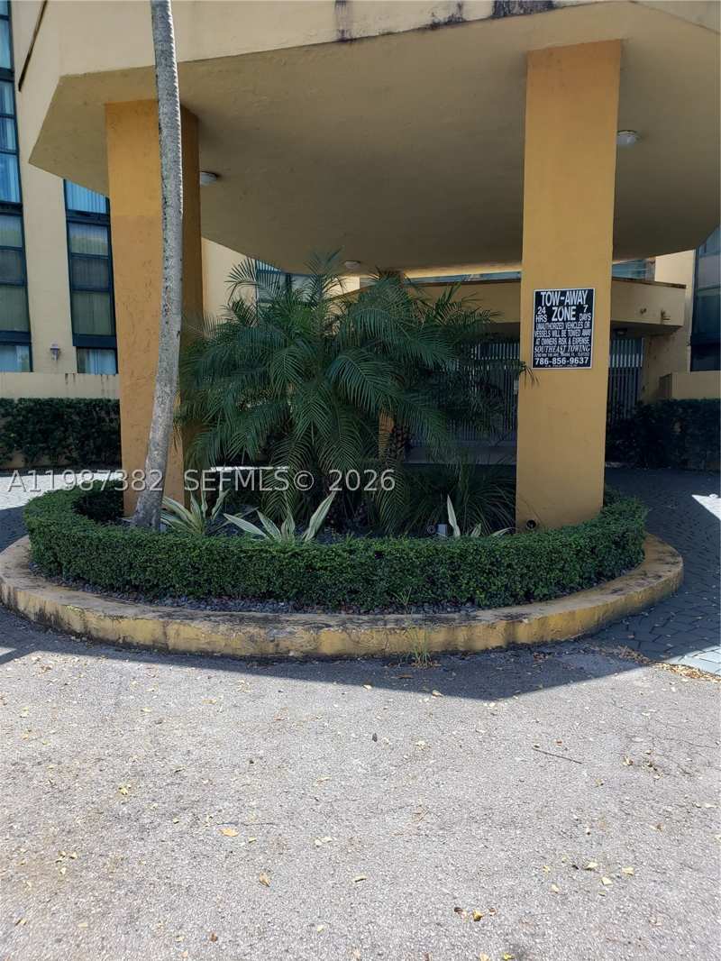 2 bedroom Condominium at 11800 SW 18th St 327-4, International Park Condo, Miami — photo 1