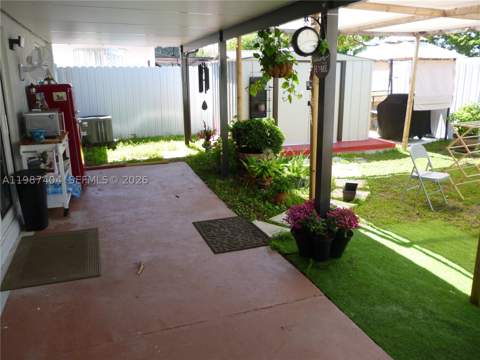 19372 SW 119th Ct, Miami FL - photo 7 of 35
