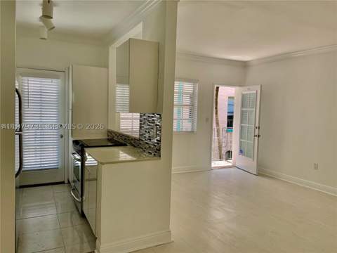 1551 Michigan Ave 13, Miami Beach FL - photo 8 of 10