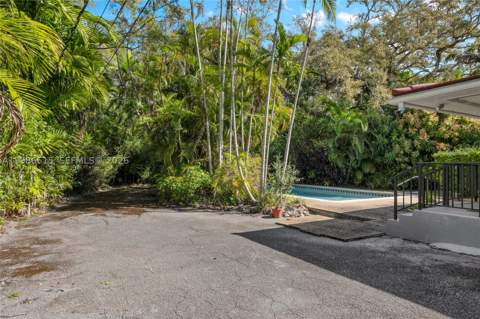731 San Juan Dr, Coral Gables FL - photo 13 of 26