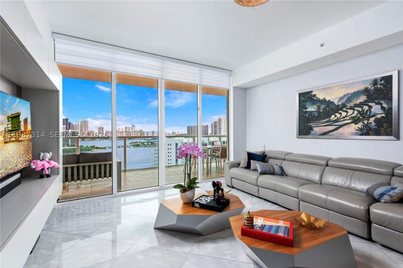 3 bedroom Condominium at 3330 NE 190th St 1715, Aventura Marina II, Aventura — photo 4