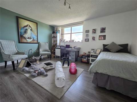 900 NE 195th St 709, Miami FL - photo 12 of 31