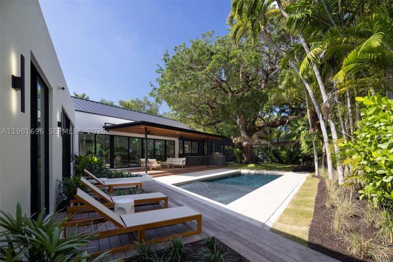 6 bedroom SingleFamilyResidence at 1701 Micanopy Ave, E M Pattisons, Coconut Grove — photo 1
