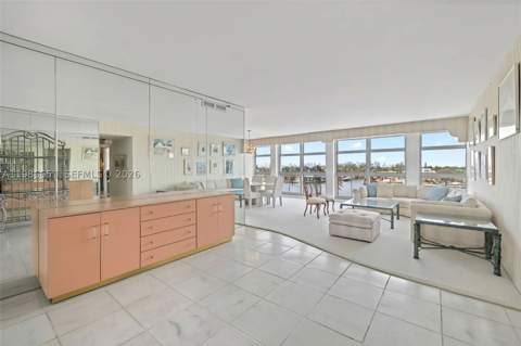 5055 Collins Ave 5M, Miami Beach FL - photo 18 of 39