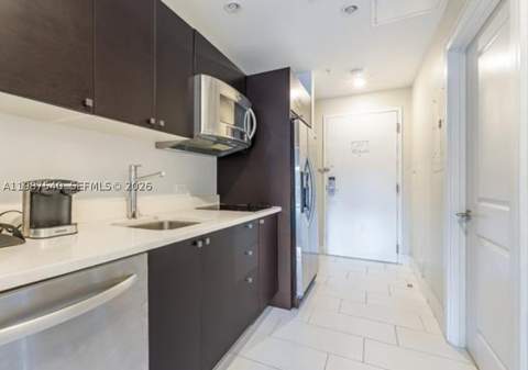 5300 NW 87 Avenue 406, Doral FL - photo 8 of 9