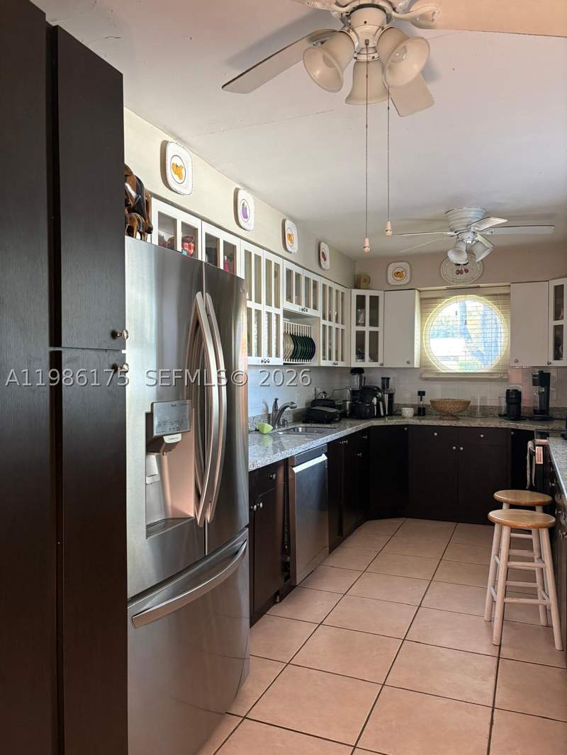 2 bedroom SingleFamilyResidence at 1758 SW 18th St, Amd Plat Venice Heights, Miami — photo 2