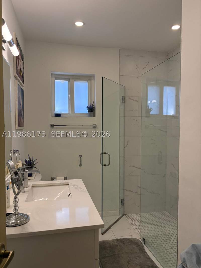 2 bedroom SingleFamilyResidence at 1758 SW 18th St, Amd Plat Venice Heights, Miami — photo 5
