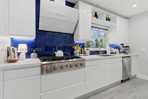 430 Candia Ave, Coral Gables FL - photo 12 of 56