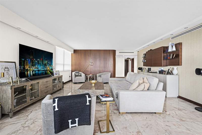2 bedroom Condominium at 10175 Collins Ave 1207, The Tiffany Of Bal Harbou, Bal Harbour — photo 4