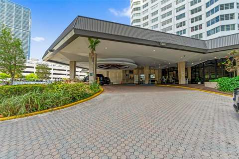 801 Brickell Bay Dr 361, Miami FL - photo 10 of 13