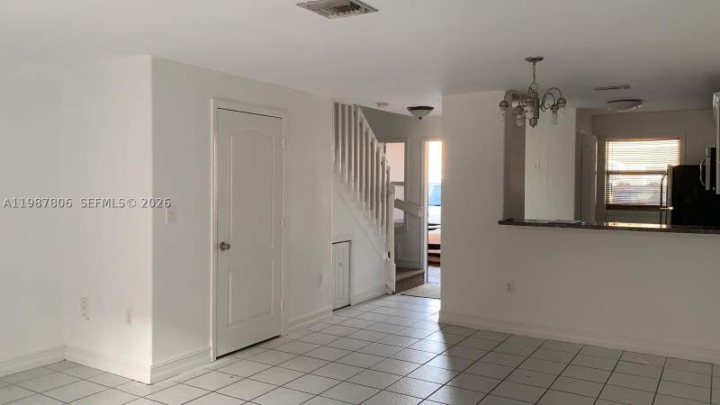 2 bedroom Condominium at 7905 NW 8 St 8A, Dolphin View, Miami — photo 4