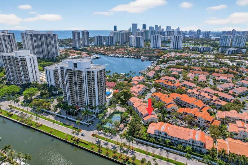 4 bedroom Condominium at 21391 Marina Cove Circle K11, Marina Cove At Harbor Vil, Aventura — photo 5