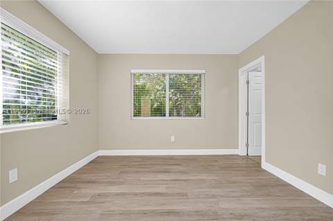 11919 NE 8th av, Biscayne Park FL - photo 13 of 53