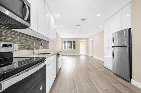 11919 NE 8th av, Biscayne Park FL - photo 21 of 53