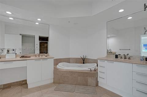 14951 Royal Oaks Ln 803, North Miami FL - photo 23 of 40